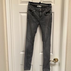 WOMENS Zara skinny jeans (size 4)